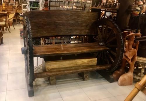 Восхищение мастерством.   Прикасаясь к дереву, чувствуешь тепло. 06