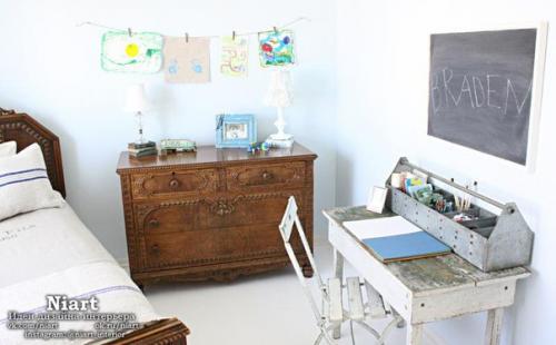 Детские рисунки в квартире или доме. 01