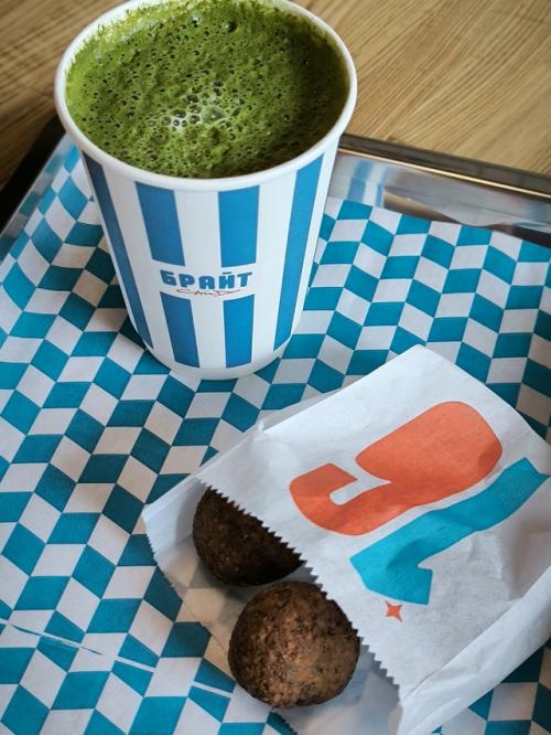 В сердце города Миасс, в сети брайтсайд (заведение быстрого питания), я открыла для себя шаверму, которая покорила мой вкус! 02