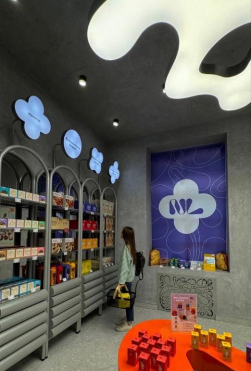 Вчера в самом сердце Новосибирска открылся наш флагманский магазин в новом формате. 02