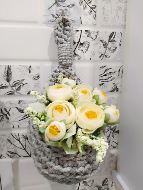 Подвесная корзинка - капелька, вязаная крючком, подойдёт абсолютно для всего! 02