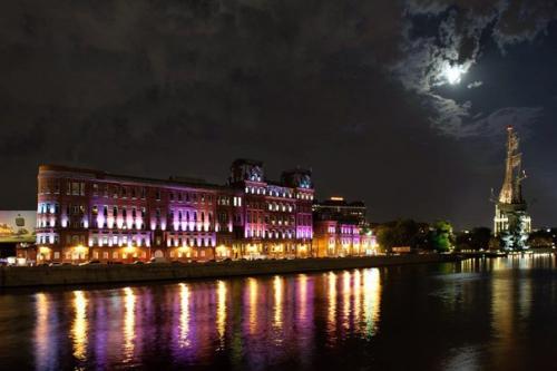 Путеводитель по Красному Октябрю. 01