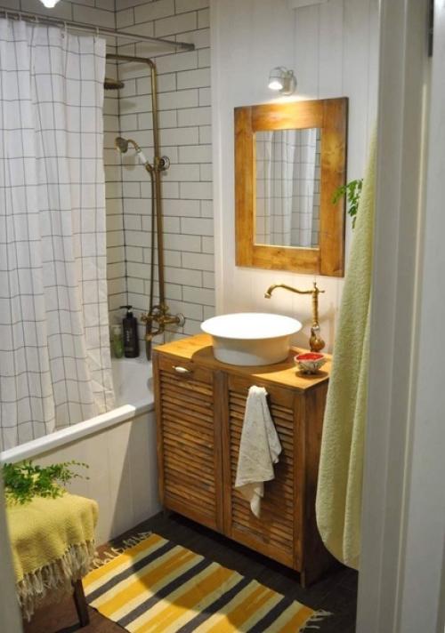 Жалюзийные дверцы в российских ванных комнатах - давно не редкость. 01