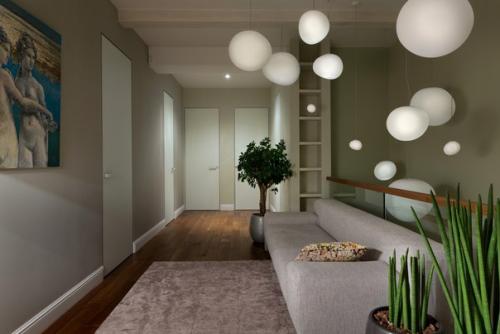 Эта двухуровневая квартира в центре Киева, Украина, оформлена архитекторами студии Lera Katasonova Design. 06