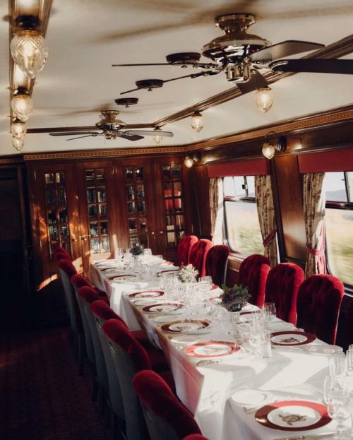 Royal Scotsman - это не просто способ путешествия, а настоящая интерьерная легенда на колёсах. 03