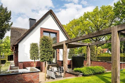 Дом недалеко от Амстердама для большой семьи. 04