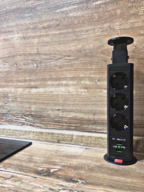 Для тех, кому надоели белые кухни. 01