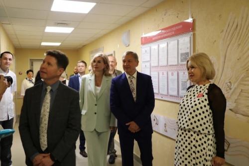 В родильном доме N10 состоялось праздничное мероприятие, посвященное дню семьи, любви и верности. 02