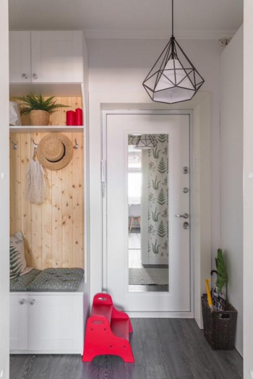 Оригинальное дизайнерское решение или плюсы входной двери с зеркалом. 03