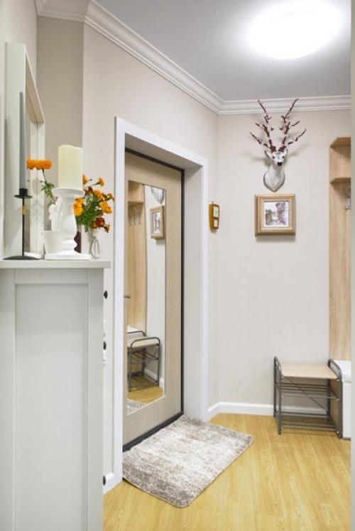 Оригинальное дизайнерское решение или плюсы входной двери с зеркалом. 04