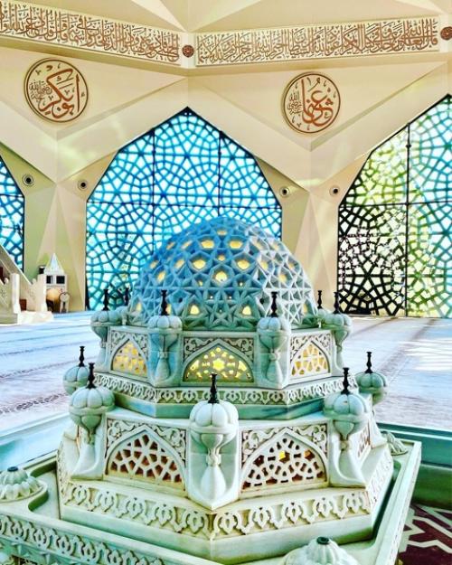 Шакирин - уникальная стеклянная мечеть в Турции. 03