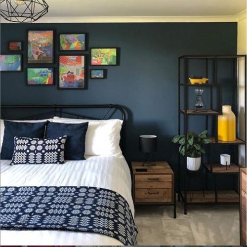 Мы переходим к глубокому синему, как синие воды океана на дне. 09