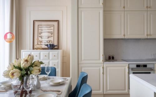 Чудесный элегантный интерьер кухни - столовой и гостиной в американском классическом стиле! 02