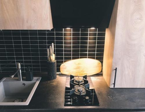 Вот это вкус у хозяев. 06