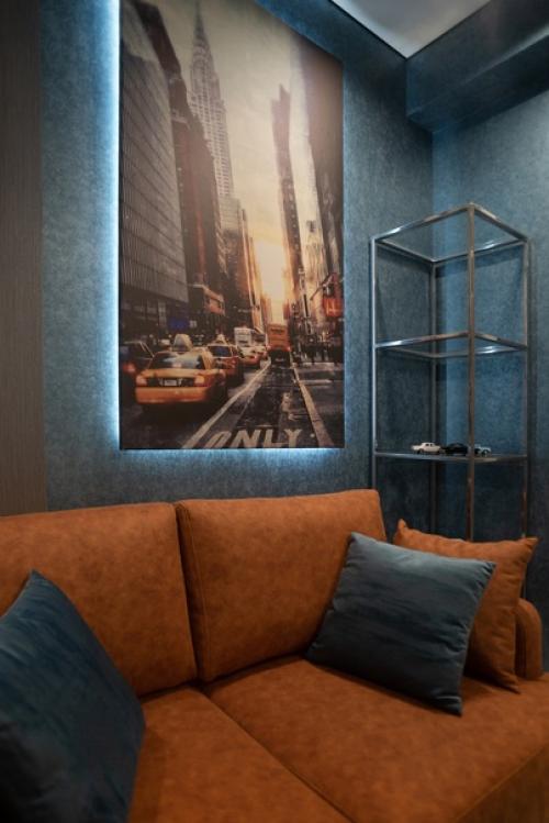 На этих пяти квадратных метрах можно уединиться, поработать, выпить кофе, отдохнуть, почитать - и всё это мой фаворит - кабинет! 05