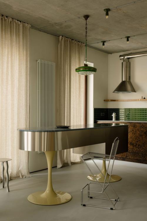 Максимализм, mid - Century и немного брутализма: квартира для юриста. 03