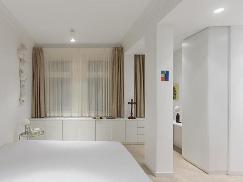 Квартира коллекционеров произведений искусства. 08