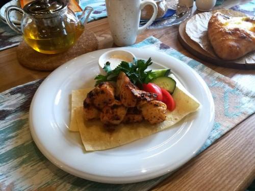 Июль для меня богатым на гастрономические вылазки в Челябинске выдался. 01