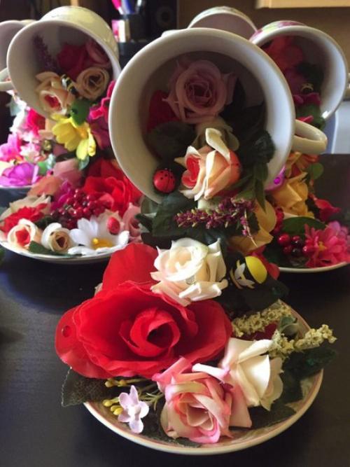 Топиарий Цветочный Водопад отлично впишется в интерьер вашей гостинной, спальни или даже кухни. 05