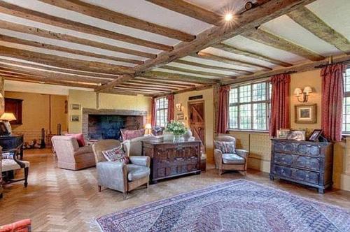 Звезды сериала Игра Престолов (The Game of Thrones) кит харингтон и Роуз Лесли встречаются уже около пяти лет. 03