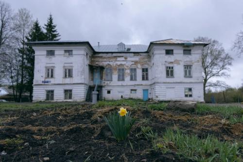 Усадьбе коковцевых.  Пациент скорее жив. 01