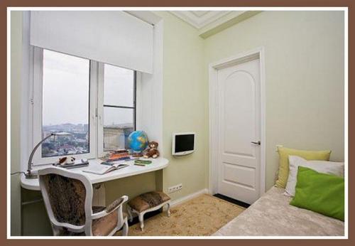 Стол подоконник: рациональней не бывает. 01