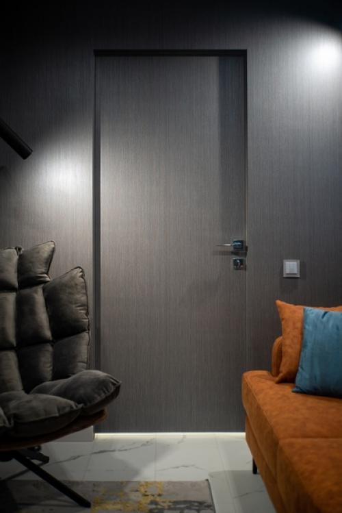 На этих пяти квадратных метрах можно уединиться, поработать, выпить кофе, отдохнуть, почитать - и всё это мой фаворит - кабинет! 02