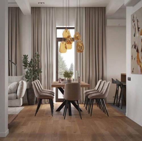 Пастельные оттенки бежевого в сочетании с деревянными элементами, отсутствие ярких акцентов, умеренность декора, продуманное освещение. 04