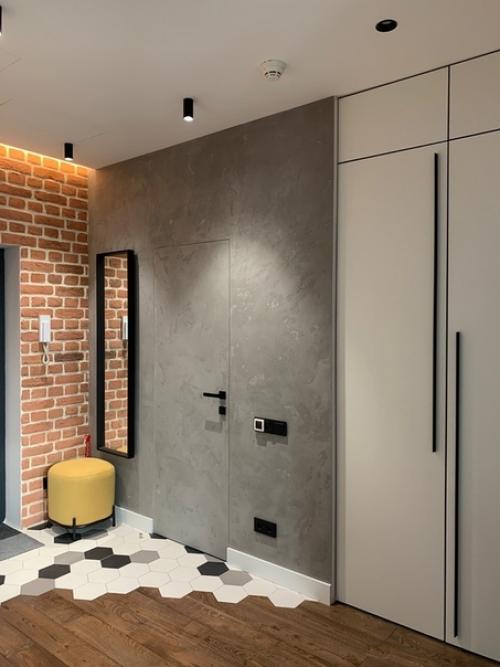 Впечатляющий ремонт.  Особенно мне понравилась подсветка в спальне над кроватью - интересный эффект получился. 08