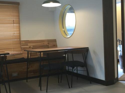 Ну что, как думаете, кем работают эти ребята? 06