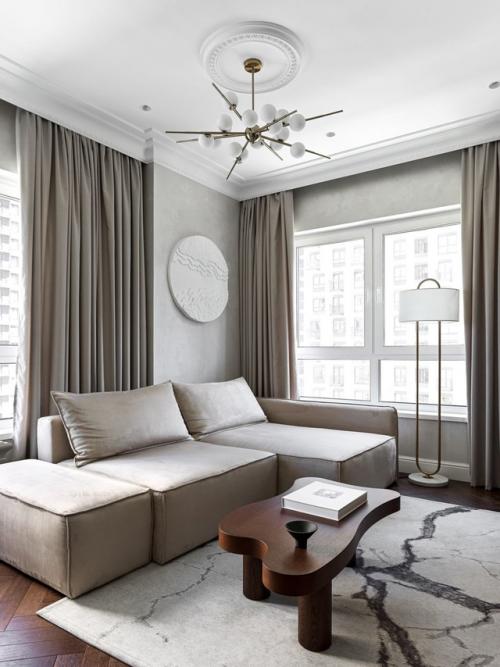 Светлая квартира с парижским настроением в Москве. 01