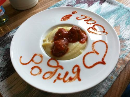 Июль для меня богатым на гастрономические вылазки в Челябинске выдался. 03