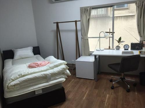 Ну что, как думаете, кем работают эти ребята? 04