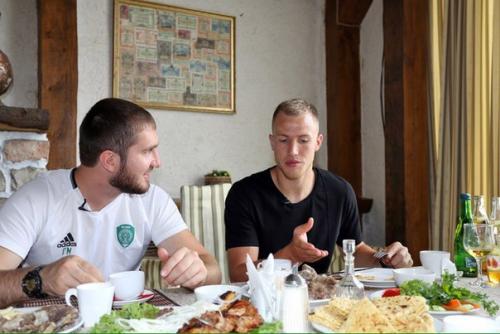 Албанские легионеры Терека познакомились с национальной кухней Чечни. 05