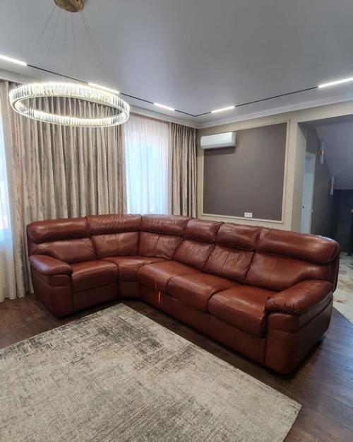 Это дом, все выполнено в современном стиле, было несколько комнат клиенты очень довольны. 02