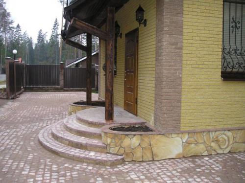 Дизайн интерьера крыльца загородного дома. 03