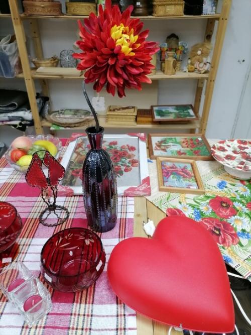 Красный цвет в интерьере - это всегда сочно, ярко, вкусно. 04