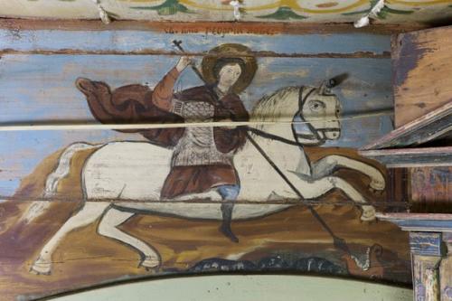 На севере саратовской области в 2009 году был обнаружен крестьянский дом с расписным интерьером, датированным 1910-ми годами. 06