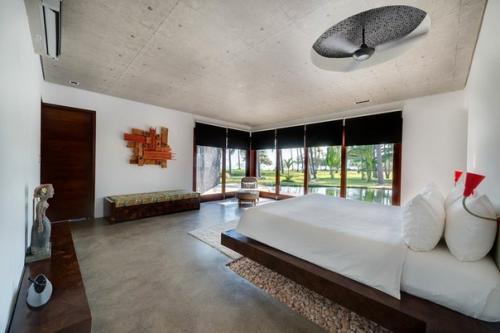 Современная тропическая вилла в Индонезии. 08