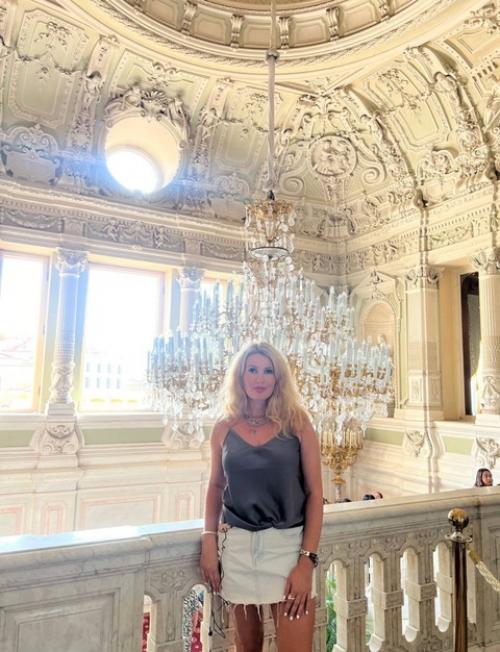 Под тусклым светом абажура. 02