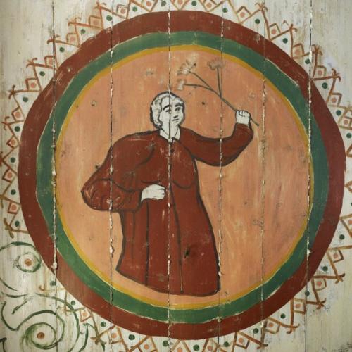 На севере саратовской области в 2009 году был обнаружен крестьянский дом с расписным интерьером, датированным 1910-ми годами. 03