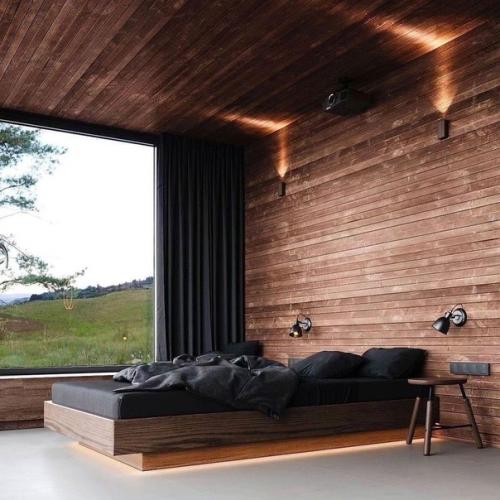 Интерьер мастер спальни в загородном доме. 04