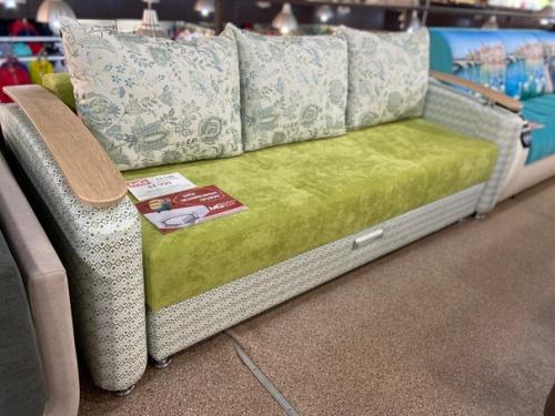 Зеленый цвет в интерьере: модные тенденции и фото - идеи яркой мебели! 02