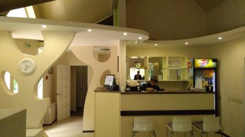 В Бежицком парке Пушкина кафе открылось. 03