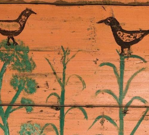 На севере саратовской области в 2009 году был обнаружен крестьянский дом с расписным интерьером, датированным 1910-ми годами. 04