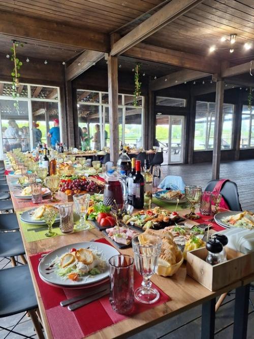 В нашем кафе кафе Mazur Craft возможно проведение самых ярких и знаменательных событий. 04