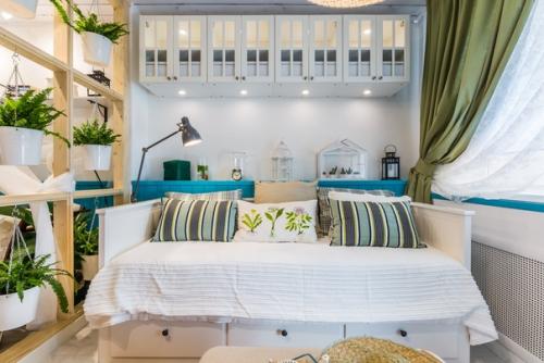 Пример обустройства гостиной - спальни из тв - программы Школа Ремонта. 03