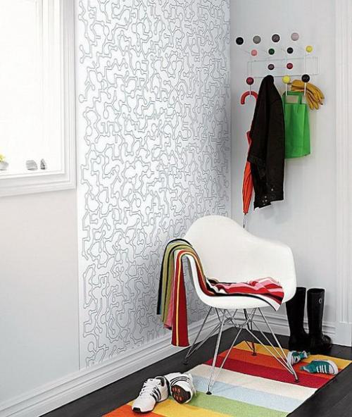 Маленькая прихожая в наших реалиях - не редкость. 02