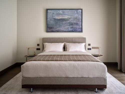 В Armani/Casa Moscow Residences от VOS'HOD представлены работы Юрия Купера. 01 В Armani/Casa Moscow Residences от VOS'HOD представлены работы Юрия Купера. 01