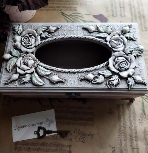 Лето - это.   Шкатулка - салфетница с розами - это про лето, про его неспешность, тепло и щедрое цветение. 01